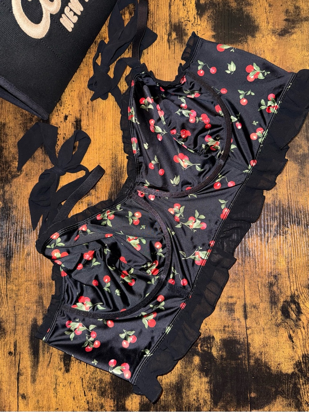 Torrid Retro Cherries Lace Longline Bra Size 4 4X Black Cherry Ruffle